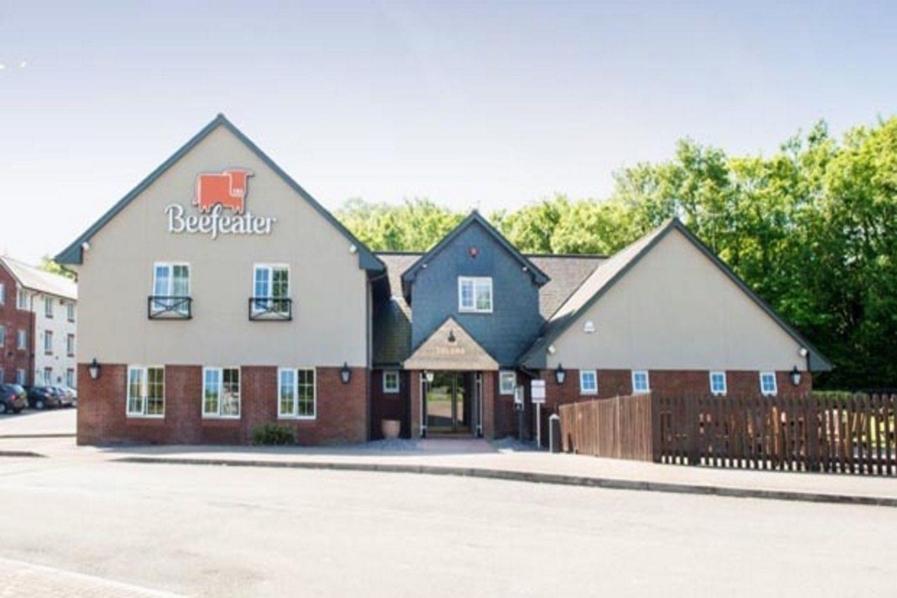 Premier Inn Newport Wales Esterno foto